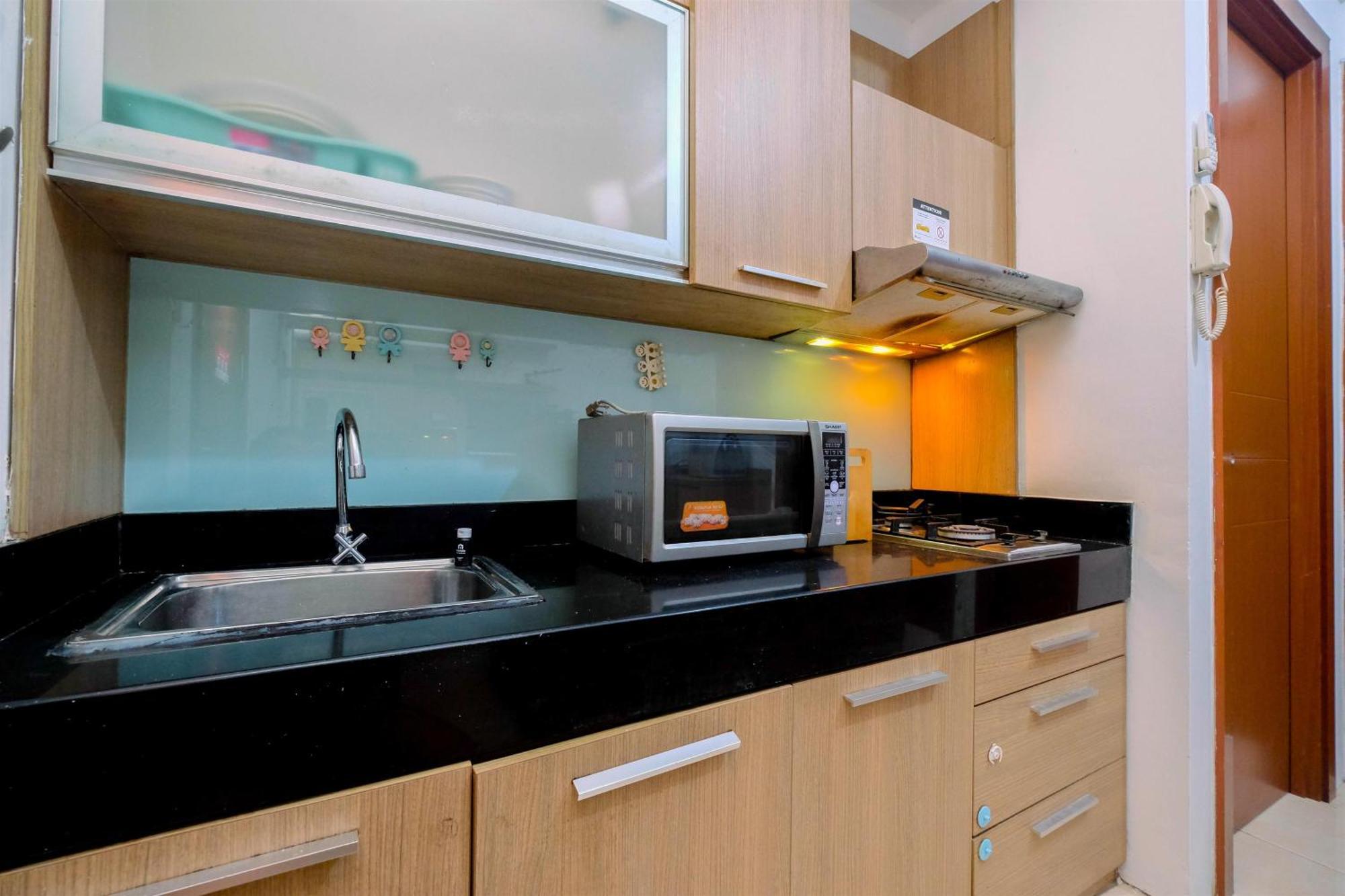 Spacious 2br At Mt Haryono Square By Travelio * Jakarta